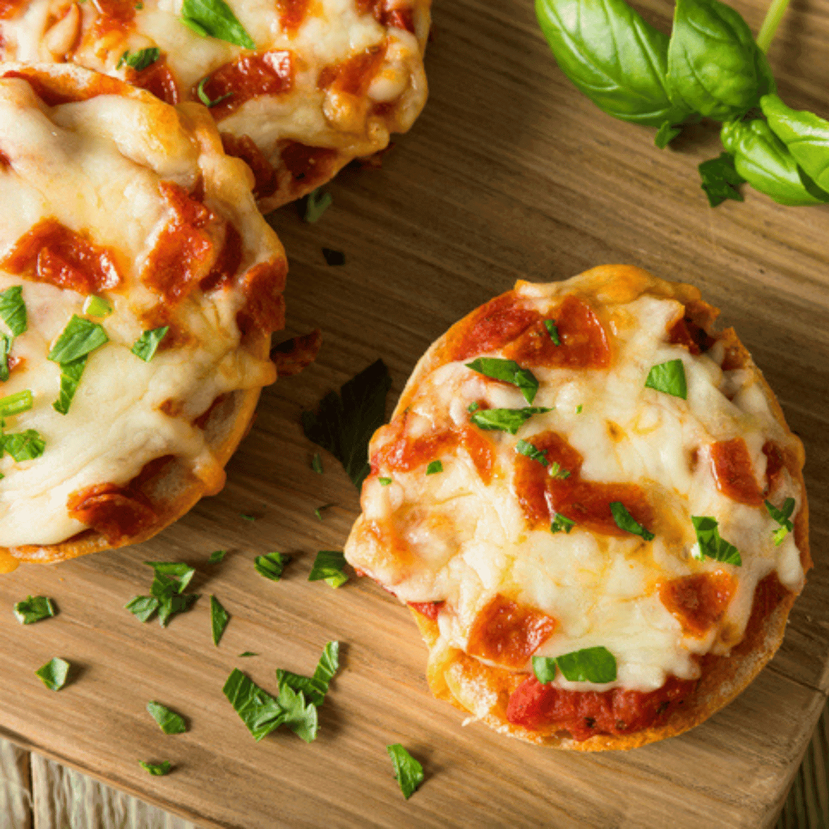 Pizza soufflée margherita